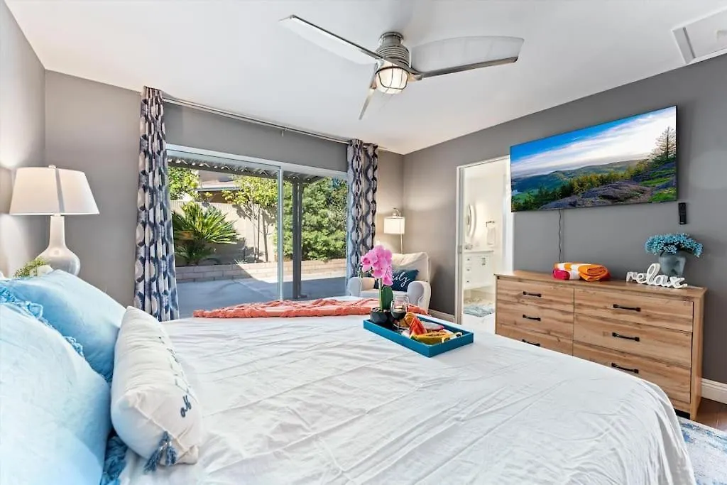 Holiday home Seabreeze-Modern Home W Outdoor Living&Near Beach Huntington Beach