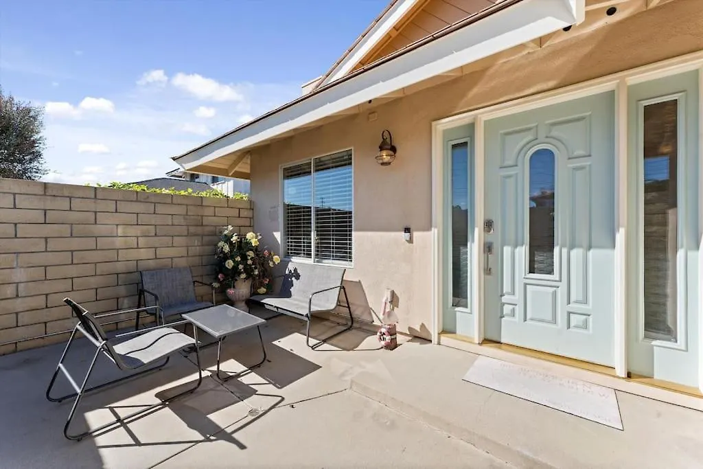 Seabreeze-Modern Home W Outdoor Living&Near Beach Huntington Beach